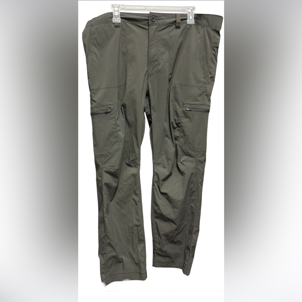 TILLEY WOMENS NYLON CARGO HIKING PANTS - SIZE 38X30 (XL)